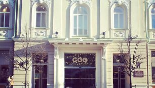 GO9