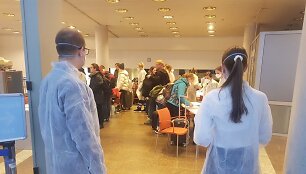 Vilniaus oro uoste tikrinami i&scaron; &Scaron;iaurės Italijos atvykę keleiviai