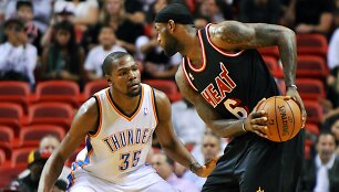 Kevinas Durantas ir LeBronas Jamesas