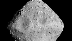 Asteroidas Ryugu, nufotografuotas zondo „Hayabusa 2“