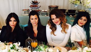 Kim Kardashian, Kourtney Kardashian, Khloe Kardashian ir Kylie Jenner