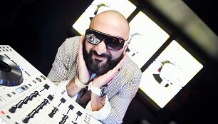 DJ Sezzy