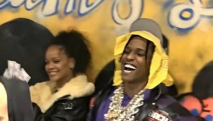 Rihanna ir A$AP Rocky užkulisiuose po reperio koncerto