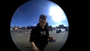 Policija ie&scaron;ko &scaron;ių asmenų