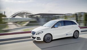 &bdquo;Mercedes-Benz&ldquo; B klasės elektromobilis