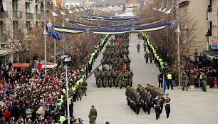 Kosovo saugumo pajėgų paradas Pri&scaron;tinoje