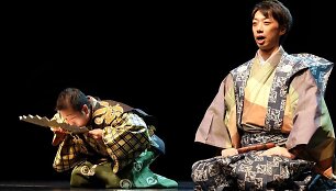 Kyogen vaidinimas. Joshinobu Shigeyama ir Kento Niidzhima