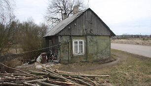 J.Daktaro trobelė Balčiuose i&scaron; tolo liudija baisų skurdą