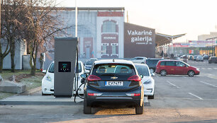 Elektromobilių įkrovimo stotelė Kaune