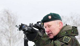 Sistemą MILES išbandė Lietuvos kariuomenės vadas gen. ltn. Arvydas Pocius