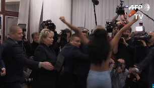 Milo&scaron;ą Zemaną Vladimiro Putino prostitute i&scaron;vadinusi aktyvistė