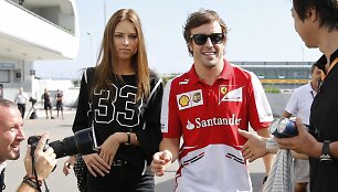 Dasha Kapustina ir Fernando Alonso