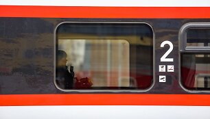 AB &bdquo;Lietuvos geležinkeliai&ldquo; pristatė naują modernų traukinį