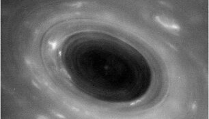 Saturno a&scaron;igalio nuotrauka