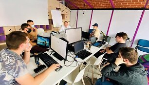 Lietuvių komanda uosto technologijų hekatone pasirodė puikiai