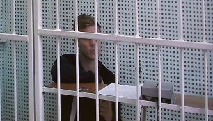 Aleksandras Kokorinas pasirodė Maskvos teisme.