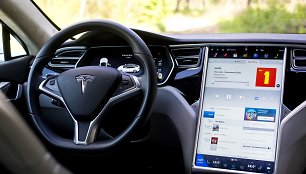 Tesla Model S 70 D