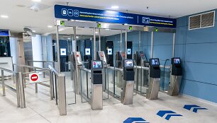Vilniaus oro uoste &ndash; i&scaron;manieji patikros varteliai