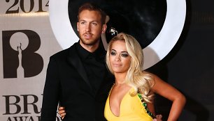 Calvinas Harrisas ir Rita Ora Britų muzikos apdovanojimuose 2014-ųjų vasarį