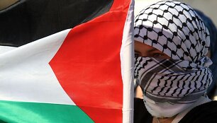 Palestinietė su vėliava.