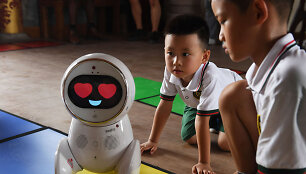 Robotas mokytojas &bdquo;Keeko&ldquo;
