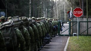 Gruodį kariuomenę papildys didžiausia &scaron;iemet &scaron;auktinių grupė.