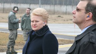 Dalia Grybauskaitė NATO bazėje