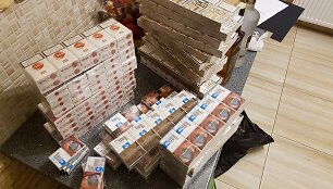 Pareigūnų Kai&scaron;iadorių rajone aptikta 300 cigarečių pakelių kontrabanda