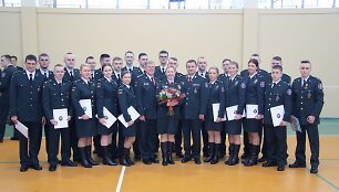 VSAT gretose &ndash; 75 jauni pareigūnai, sėkmingai baigę pasieniečių mokyklą