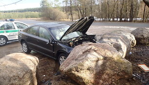 &bdquo;Volvo&ldquo; avarija Verk&scaron;nionių kaime, Vilniaus rajone.