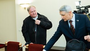 Vilniaus apygardos teismas nagrinėja buvusio kunigo Tado &Scaron;vedavičiaus bylą
