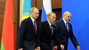 Rusijos prezidentas Vladimiras Putinas, Kazachstano prezidentas Nursultanas Nazarbajevas ir  Baltarusijos prezidentas Aliaksandras Luka&scaron;enka