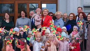 Diana Nausėdienė ir Agata Kornhauser-Duda Suvalkų lietuvi&scaron;koje mokykloje