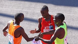 Čikagos maratono nugalėtojų trijulė