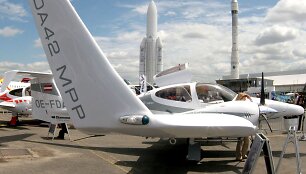 Lėktuvas &bdquo;Diamond DA42&ldquo;