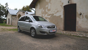 Naudotas „Opel Zafira B“