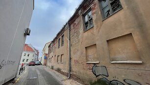 Avarinės būklės pastatas Kauno A.Jak&scaron;to gatvėje