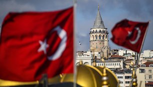 Turkijoje nebeliko rusiškas „Mir“ korteles aptarnaujančių bankų