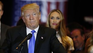 Trumpas triu&scaron;kinamai laimėjo Indianoje, Tedas Cruzas nutraukė savo kampaniją