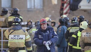 Magnitogorske sugriuvo dalis daugiabučio