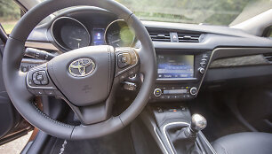 Atnaujintas &bdquo;Toyota Avensis&ldquo;