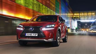 &bdquo;Lexus NX300h&ldquo; su &bdquo;F Sport&ldquo; komplektacija