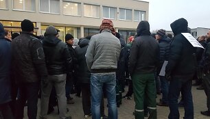 Prie bendrovės &bdquo;Achema&ldquo; protestavo darbuotojai 