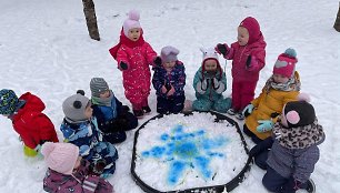 Vaikų užsiėmimai Sausio 13-osios tema KD Tarptautinėje mokykloje 