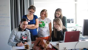 Moterims ir merginoms skirtos programavimo dirbtuvės &bdquo;Rails Girls&ldquo;