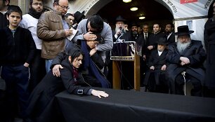 Per islamisto ataką Paryžiuje nužudytų žydų laidotuvės Jeruzalėje
