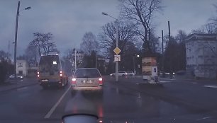 Maršrutinis mikroautobusas, Kaune padaręs ne vieną KET pažeidimą 