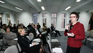 Prezidentės Dalios Grybauskaitės patarėja Virginija Būdienė konferencijoje