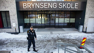 Norvegijoje mėginant sutramdyti peiliu grasinusį pradinuką nukentėjo keturi žmonės