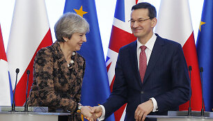 Theresa May ir Mateuszas Morawieckis